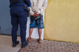 Homem gravado se masturbando em frente à salão é preso pela GM de Cascavel