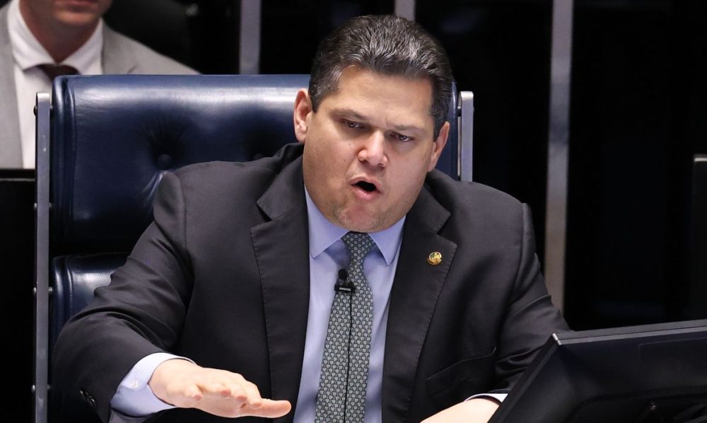 Imagem referente a Alcolumbre vai promulgar fim da escala 6x1 nesta sexta