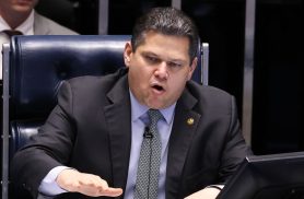 Alcolumbre vai promulgar fim da escala 6x1 nesta sexta Alcolumbre vai promulgar fim da escala 6x1 nesta sexta