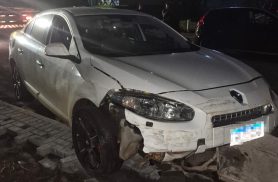 Falha nos freios faz motorista atingir portão de obra e moto estacionada em Cascavel Falha nos freios faz motorista atingir portão de obra e moto estacionada em Cascavel