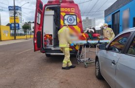 Mulher sofre queda em empresa na Rua Paranaguá, em Cascavel