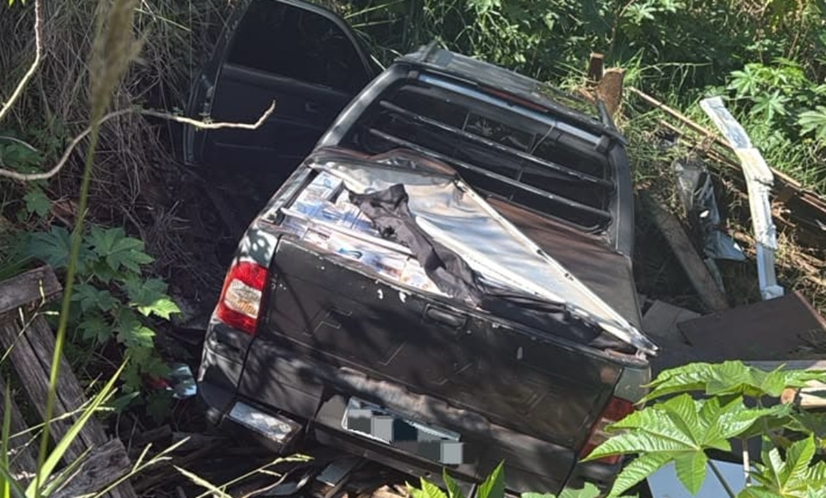 Motorista foge da Guarda Municipal e é detido com cigarros contrabandeados em Cascavel