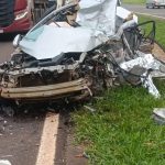 Imagem relativa a Acidente entre carro e carreta deixa dois mortos em Toledo