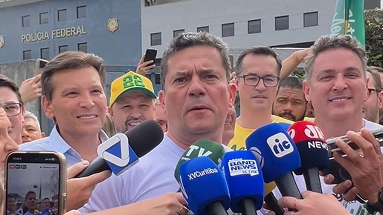 Moro diz que Lula nunca deveria ter saído da prisão durante manifestação em Curitiba