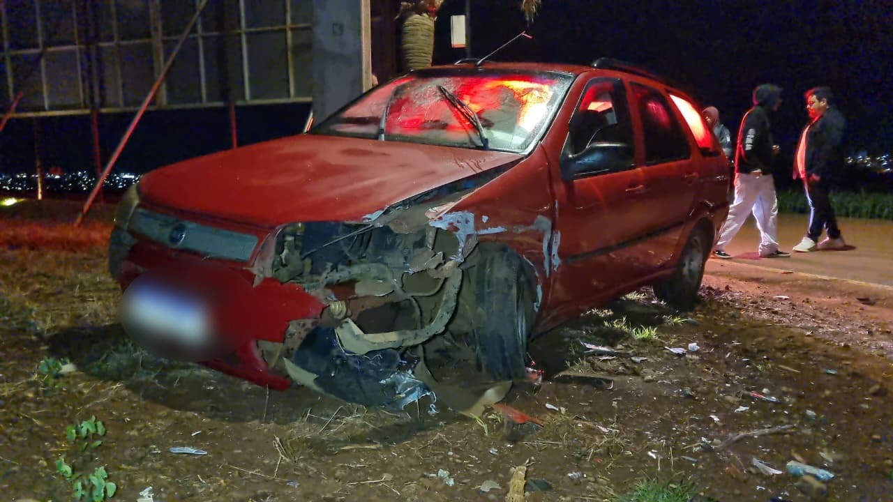 Colisão entre Palio e Cerato deixa idosa ferida em Cascavel