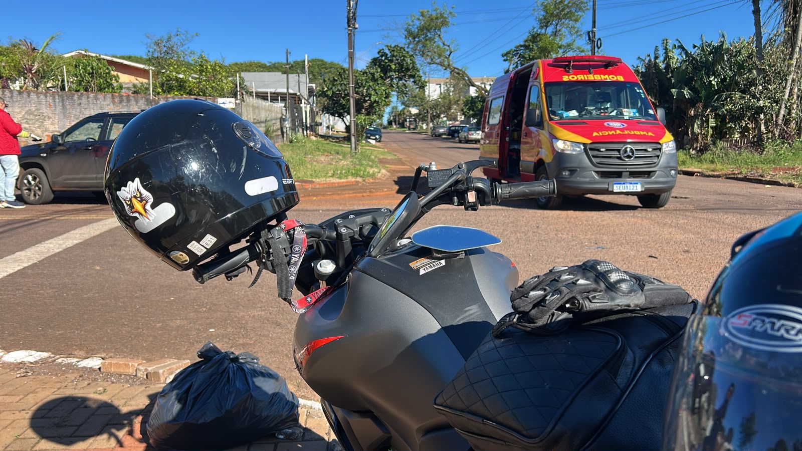 Acidente entre Montana e moto Yamaha Fazer mobiliza Siate em Cascavel neste domingo