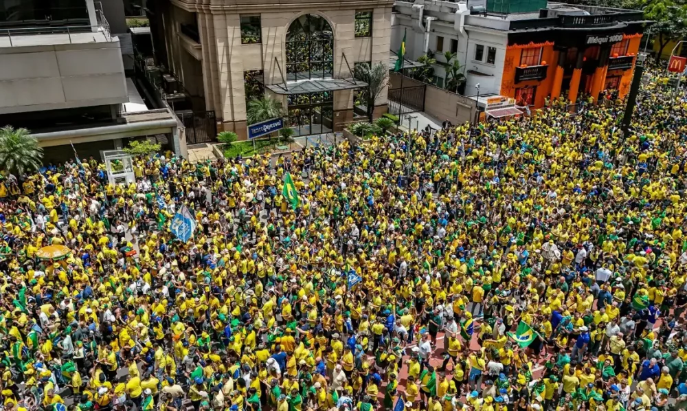 Imagem referente a Campanha de Flávio Bolsonaro realiza manifestação na Paulista