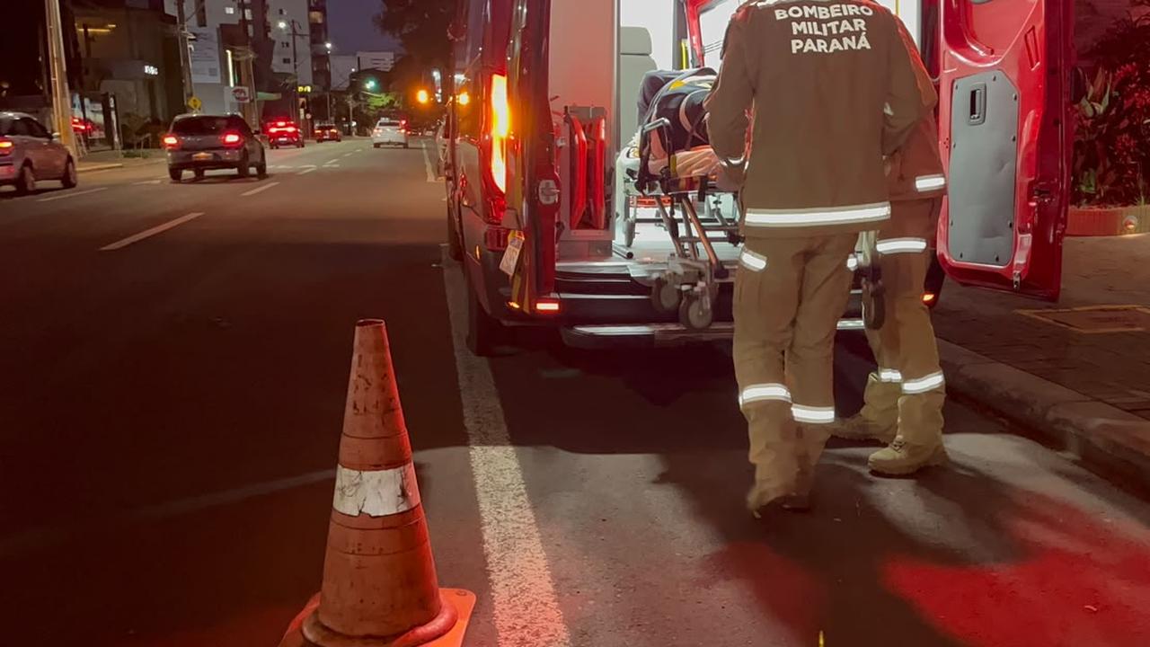 Idoso sofre fratura na perna após queda na Rua Minas Gerais
