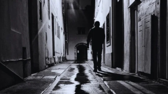 Quem vigia enquanto a cidade dorme? Dia do Guarda Noturno valoriza profissionais da madrugada Imagem referente a Quem vigia enquanto a cidade dorme? Dia do Guarda Noturno valoriza profissionais da madrugada