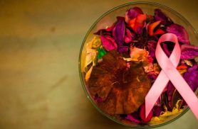 Outubro Rosa: data de 19 de outubro reforça cuidados contra o câncer de mama
