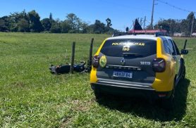 Motociclista de 22 anos é preso após fugir da PM e sofrer acidente em Cafezal do Sul