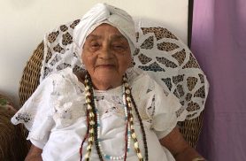 Morre Mãe Senhora de Ewá, liderança do candomblé, aos 104 anos