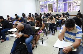 Provas de português para estrangeiros começam nesta terça-feira