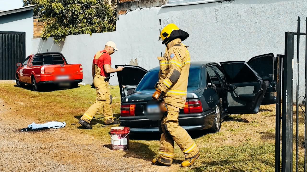 Possível superaquecimento de bateria pode ter provocado incêndio em veículo no Periolo