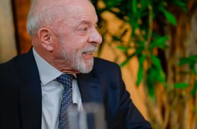 Lula diz que vai entregar amanhã ao TSE pedido de abertura de sigilo