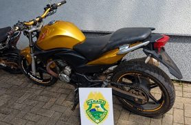 Polícia Militar recupera veículo escondido em terreno baldio no Bairro Jardim Floresta