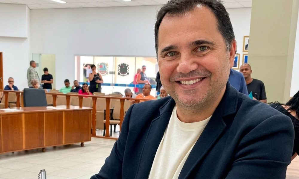 Secretário de Queimados, no Rio, morre baleado em abordagem da PM Imagem referente a Secretário de Queimados, no Rio, morre baleado em abordagem da PM