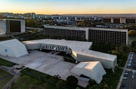 Ao TSE, Meta nega tratamento desigual entre candidaturas presidenciais