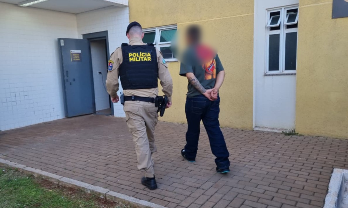Casal é levado para 15ª SDP em caso de briga doméstica no bairro Esmeralda em Cascavel