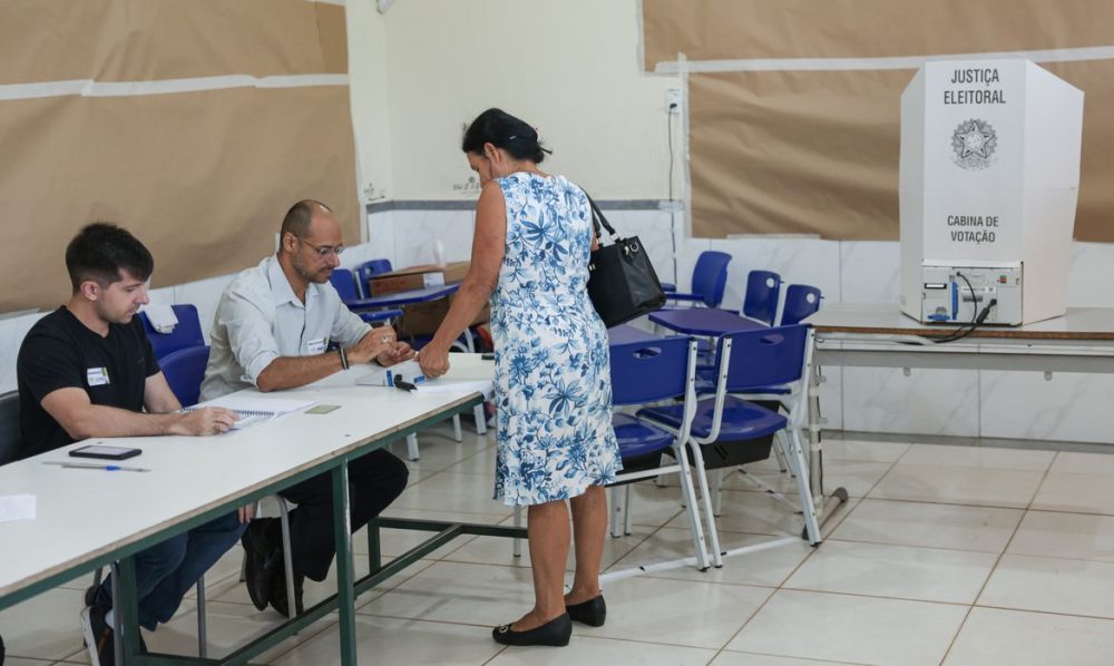 Movimento Vovó Vota defende consciência cidadã contra abstenção Imagem referente a Movimento Vovó Vota defende consciência cidadã contra abstenção