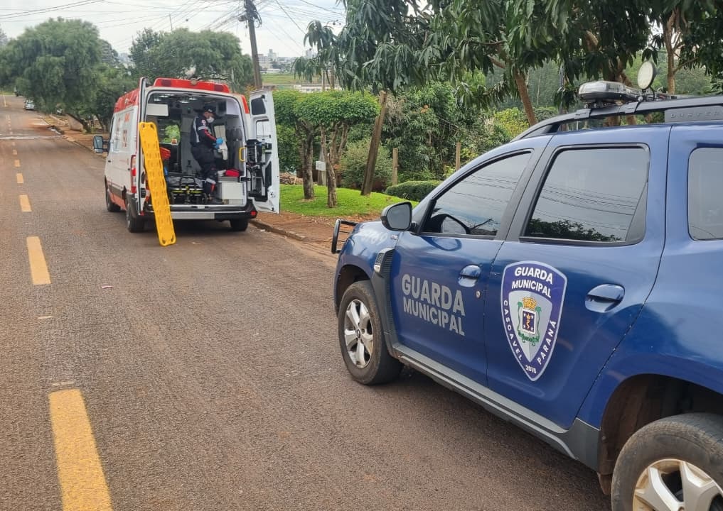 Homem em surto quebra objetos e ameaça a mãe no bairro 14 de Novembro em Cascavel