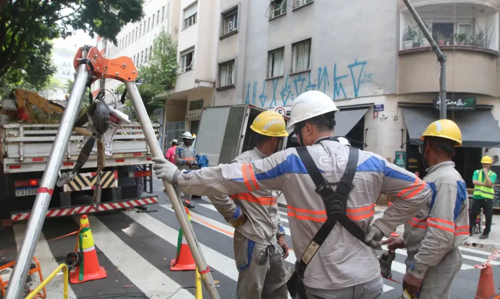 Imagem referente a Procon paulistano multa Enel por falhas no fornecimento de energia