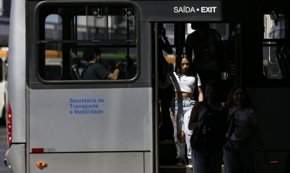 Imagem referente a Governo envia ao Congresso proposta de tarifa zero no transporte