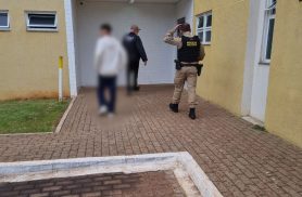 Adolescente é levado à delegacia após briga com professora em colégio do Bairro Pacaembu