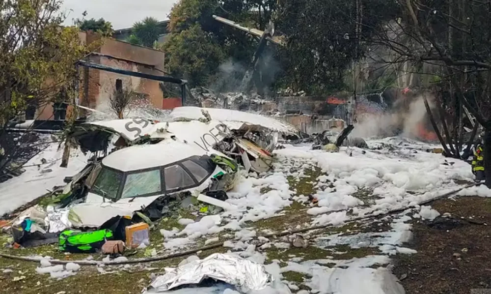 Imagem referente a Justiça torna réus 12 denunciados por queda de avião da Voepass