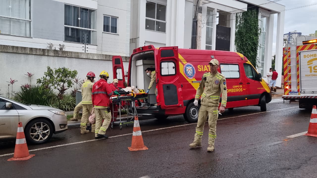 Resgate de idosa mobiliza várias equipes dos Bombeiros no Cancelli