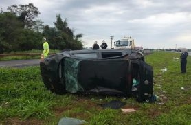 Capotamento na BR-163 em Toledo deixa três pessoas em estado grave