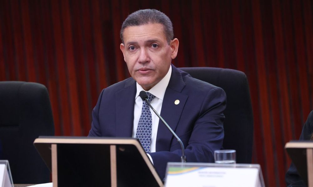 Imagem referente a Nunes Marques suspende postagens ilegais contra campanha de Lula