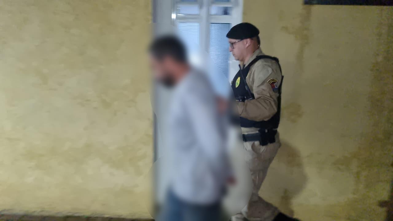 Violência doméstica em Cascavel: Polícia Militar é acionada após ameaças no Bairro Santa Cruz