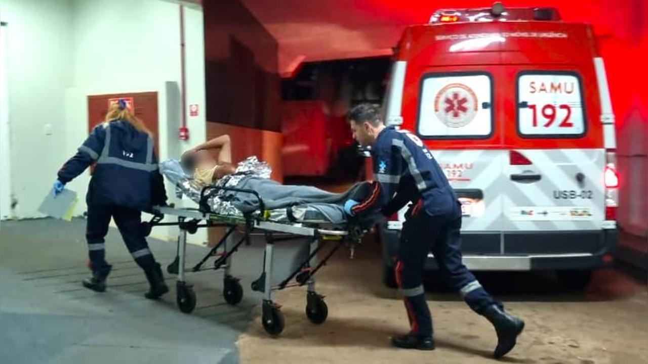 SAMU atende homem com crise convulsiva no bairro Esmeralda, em Cascavel