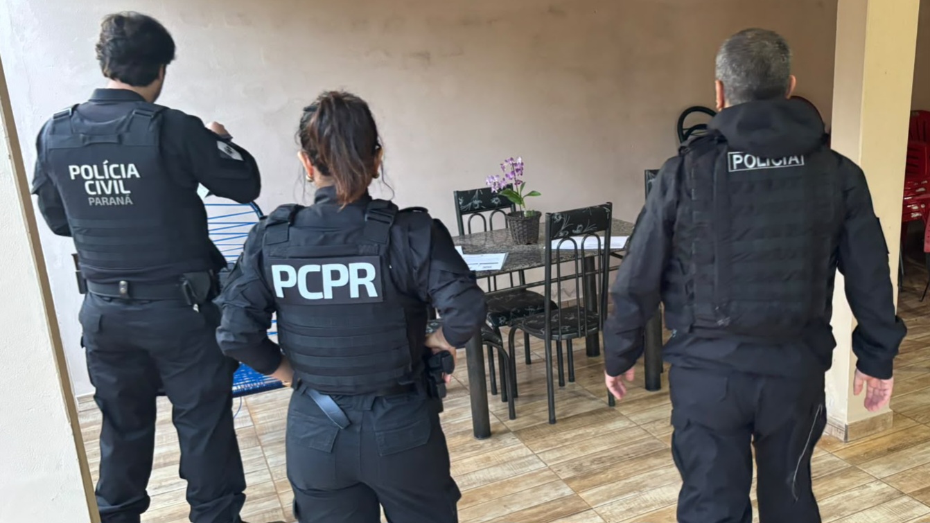 Operação policial apura uso de máquinas da prefeitura em propriedades particulares e pagamentos via PIX