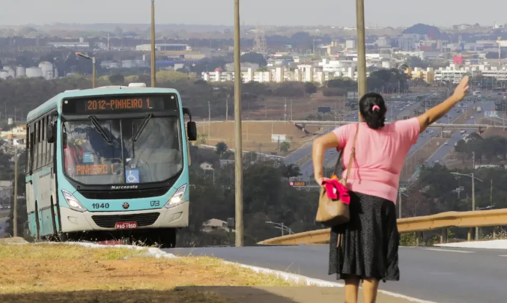 Imagem referente a Defensoria Pública pede ao STF transporte gratuito no 2º turno