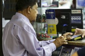 BPC evitou 571 mil mortes e 13 milhões de internações em 30 anos BPC evitou 571 mil mortes e 13 milhões de internações em 30 anos