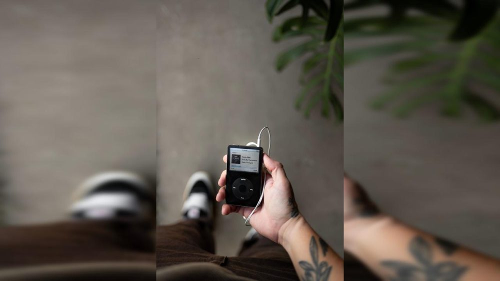 Imagem referente a Apple lança iPod há 25 anos e muda a forma de ouvir música
