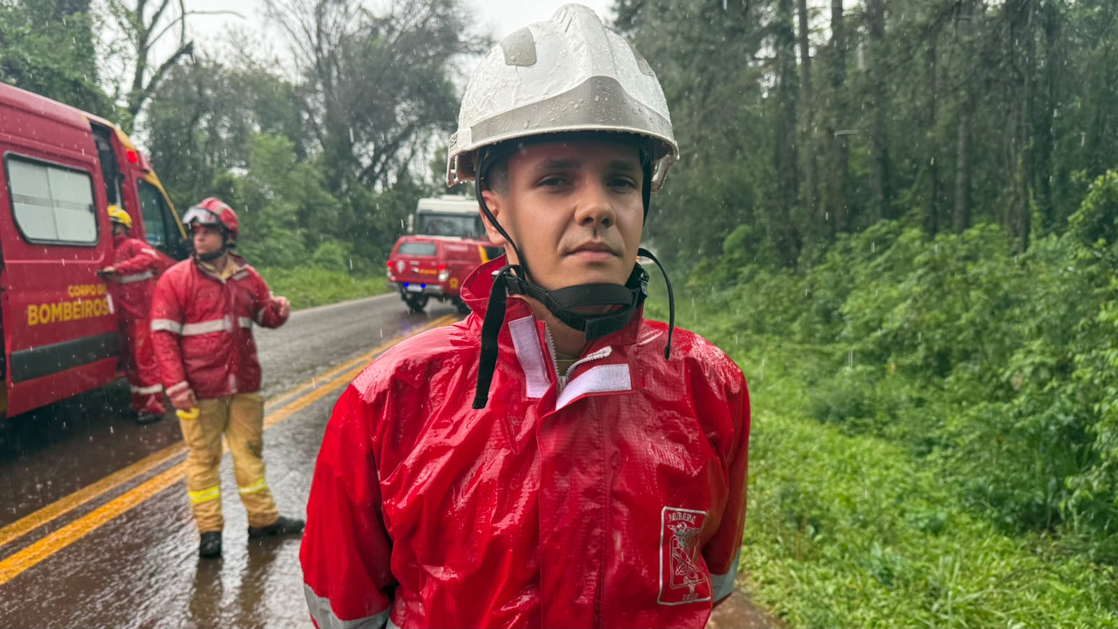 “Cortamos as duas portas, preservando ao máximo sua coluna”, afirma aspirante sobre acidente na PR-180