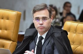 Mendonça reitera que Lula e Flávio podem abrir sigilos por ato próprio