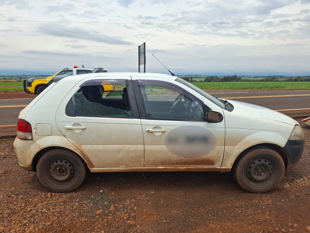 Imagem referente a Acidente entre dois carros deixa dois homens feridos na PR-491 em Marechal Cândido Rondon