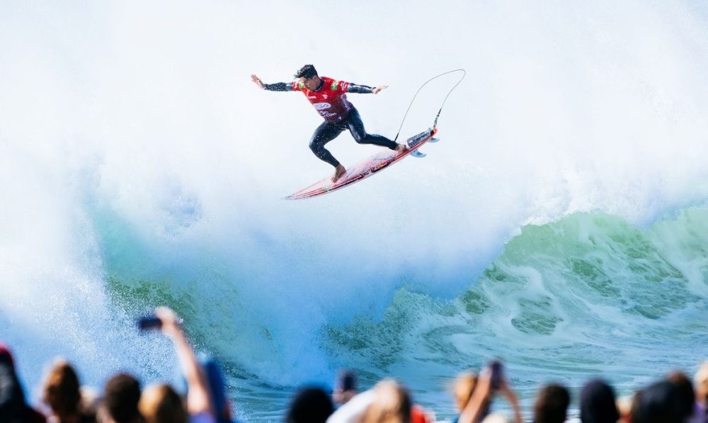 Imagem referente a Surfe: Medina é vice-campeão em Peniche e sobe para 4º no ranking