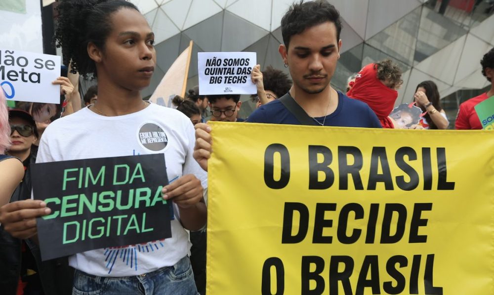 Imagem referente a Sociedade civil manifesta preocupação ao TSE por censura nas redes