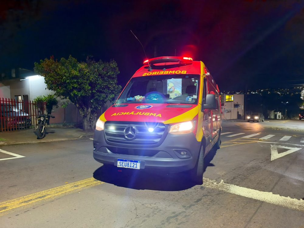 Acidente em Cascavel deixa motociclista ferido no cruzamento das ruas Ipanema e José de Oliveira Imagem referente a Acidente em Cascavel deixa motociclista ferido no cruzamento das ruas Ipanema e José de Oliveira