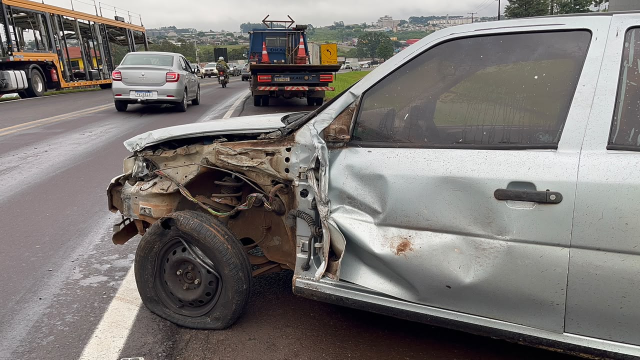 Motorista sem CNH admite ter cochilado ao volante em batida entre Gol e caminhão