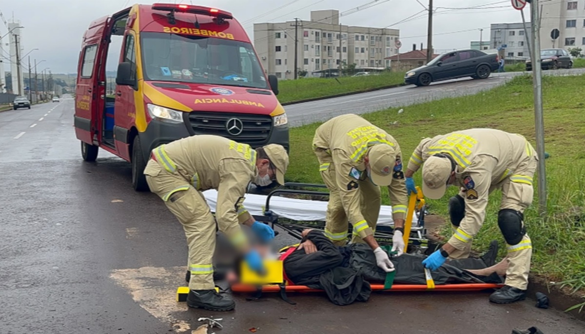 Motociclista sofre fratura em colisão contra carro na região Norte de Cascavel