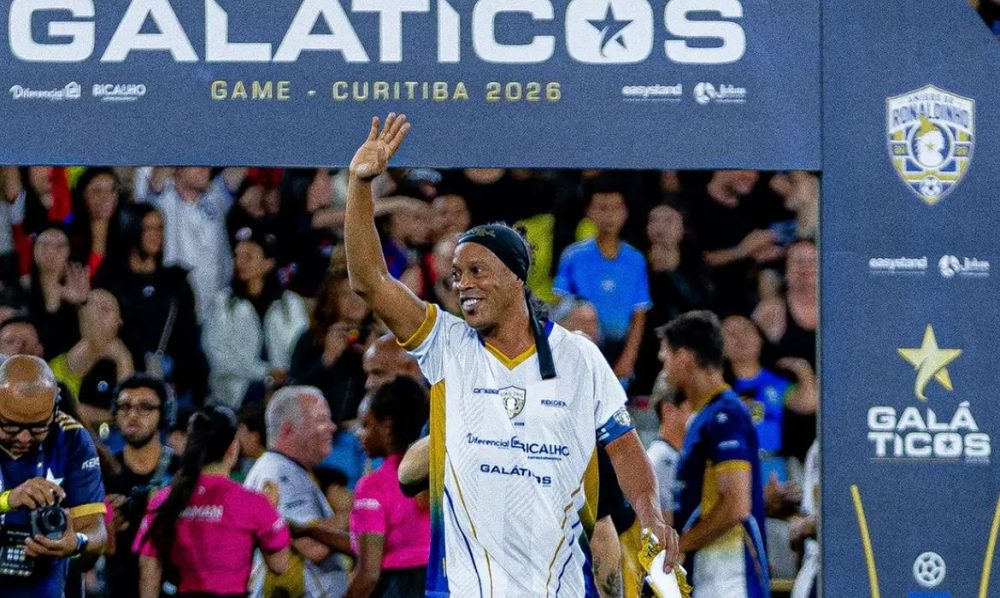 Imagem referente a Ronaldinho Gaúcho anuncia volta aos gramados pelo italiano Ravenna