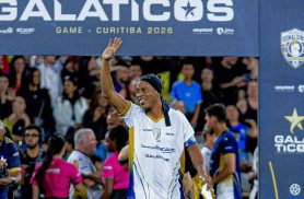 Ronaldinho Gaúcho anuncia volta aos gramados pelo italiano Ravenna