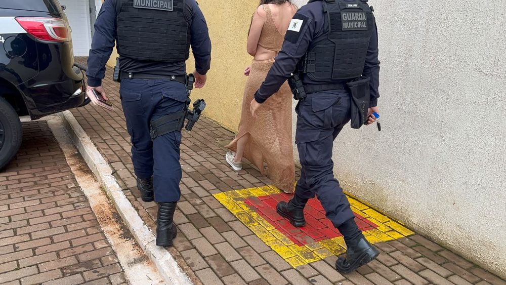 Imagem referente a Após noite de festa, jovem se nega a pagar carro de APP e vai parar na delegacia