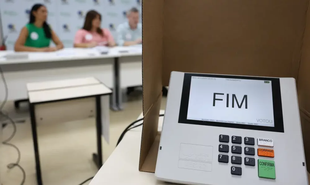Imagem referente a Saiba os direitos de idosos e pessoas com deficiência para votar